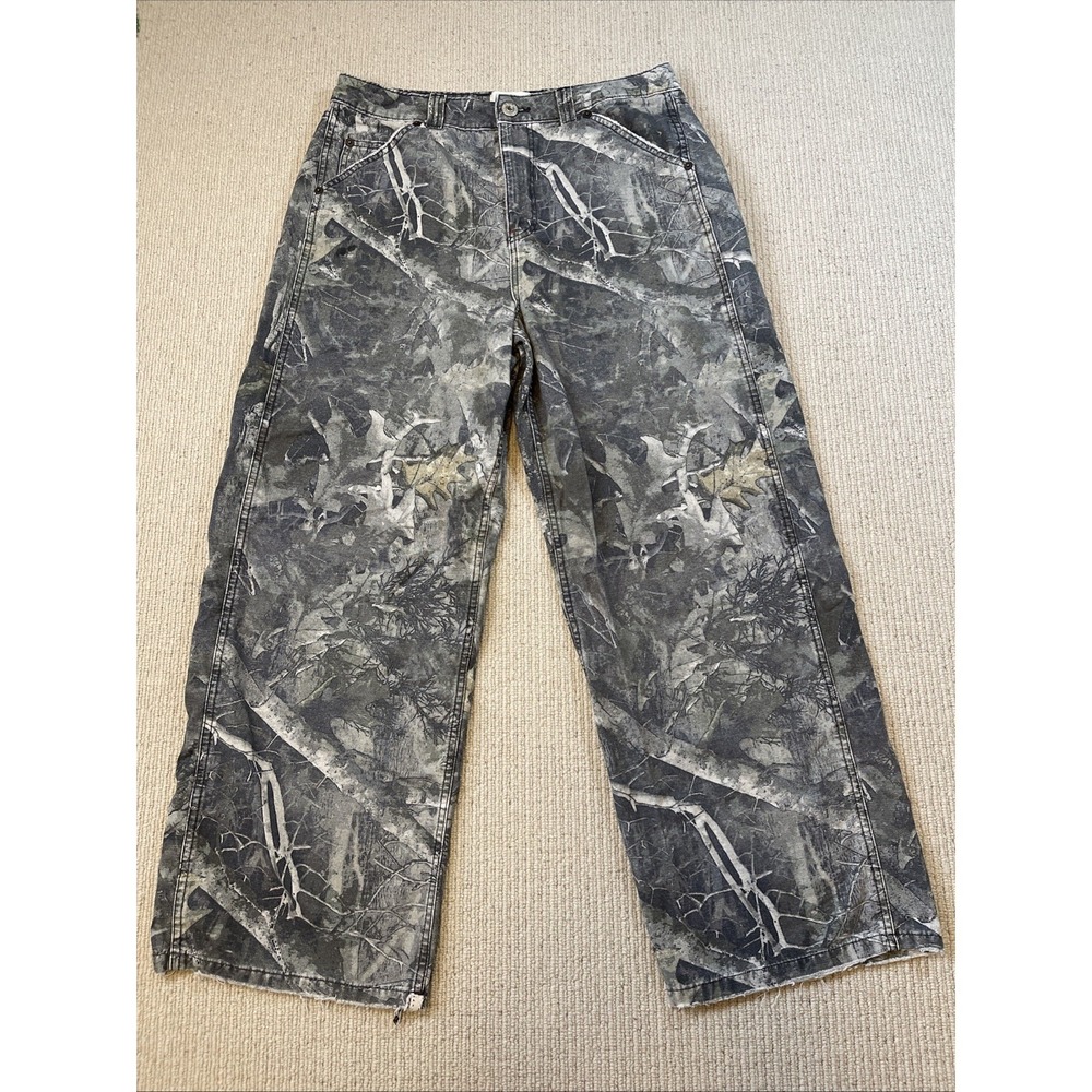 BDG Urban Outfitters Men's 31 Leaf Camo Wide Leg Jeans